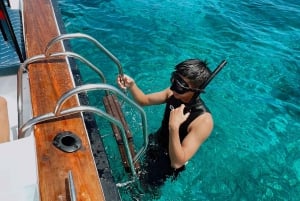 Nusa Penida: Snorkeling in 4 spots (manta rays) + Land tour