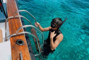 From Sanur: Nusa Penida Island Tour with Snorkeling & Lunch