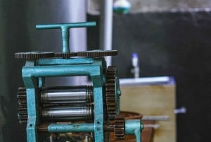 Nusadua: divertente lezione di lavorazione dell'argento