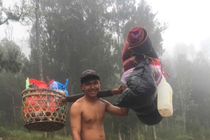 Trekking di 2 giorni sul monte Rinjani: salita alla vetta e panorami mozzafiato