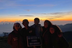 Trekking di 2 giorni sul monte Rinjani: salita alla vetta e panorami mozzafiato
