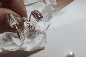 ウブドで銀と真鍮を使ったジュエリー作りに挑戦してみませんか