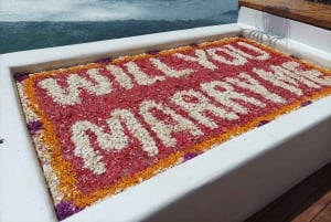 Kwiatowa dekoracja basenu na Bali: All Inclusive