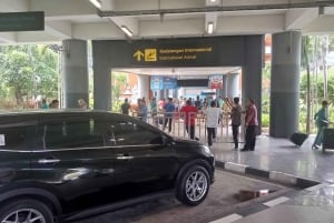 Privat lufthavnstransport fra Bali til hotel og gratis simkort