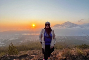 Private Mt Batur hike with Hot Springs & Hotel transfer