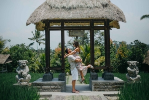 Private Ubud Tour With Professional Photographer with Edit