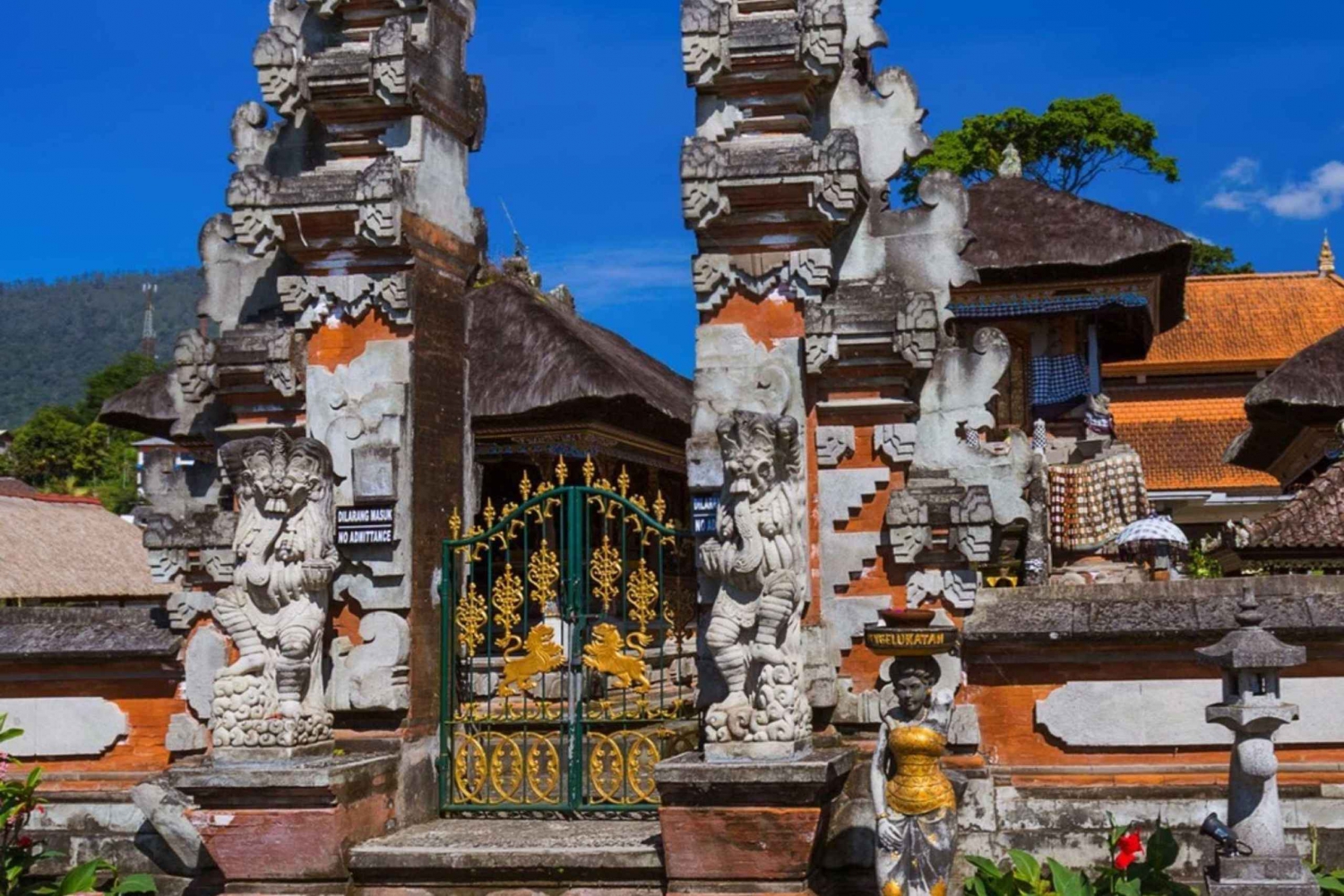 Pura Ulun Danu Beratan Temple Complex: A Bali Walking Tour