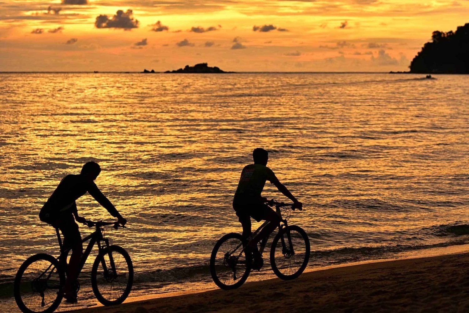 Sanur: Half-Day Beach Sunrise Bike Tour