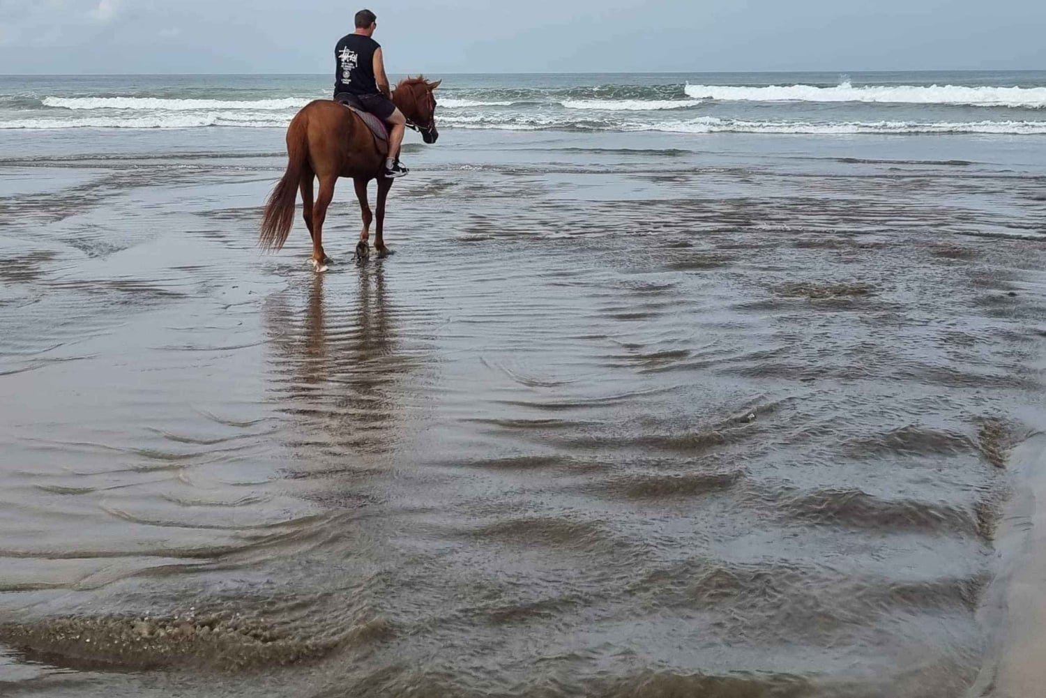 Experiencia de paseo a caballo por la playa de Seminyak