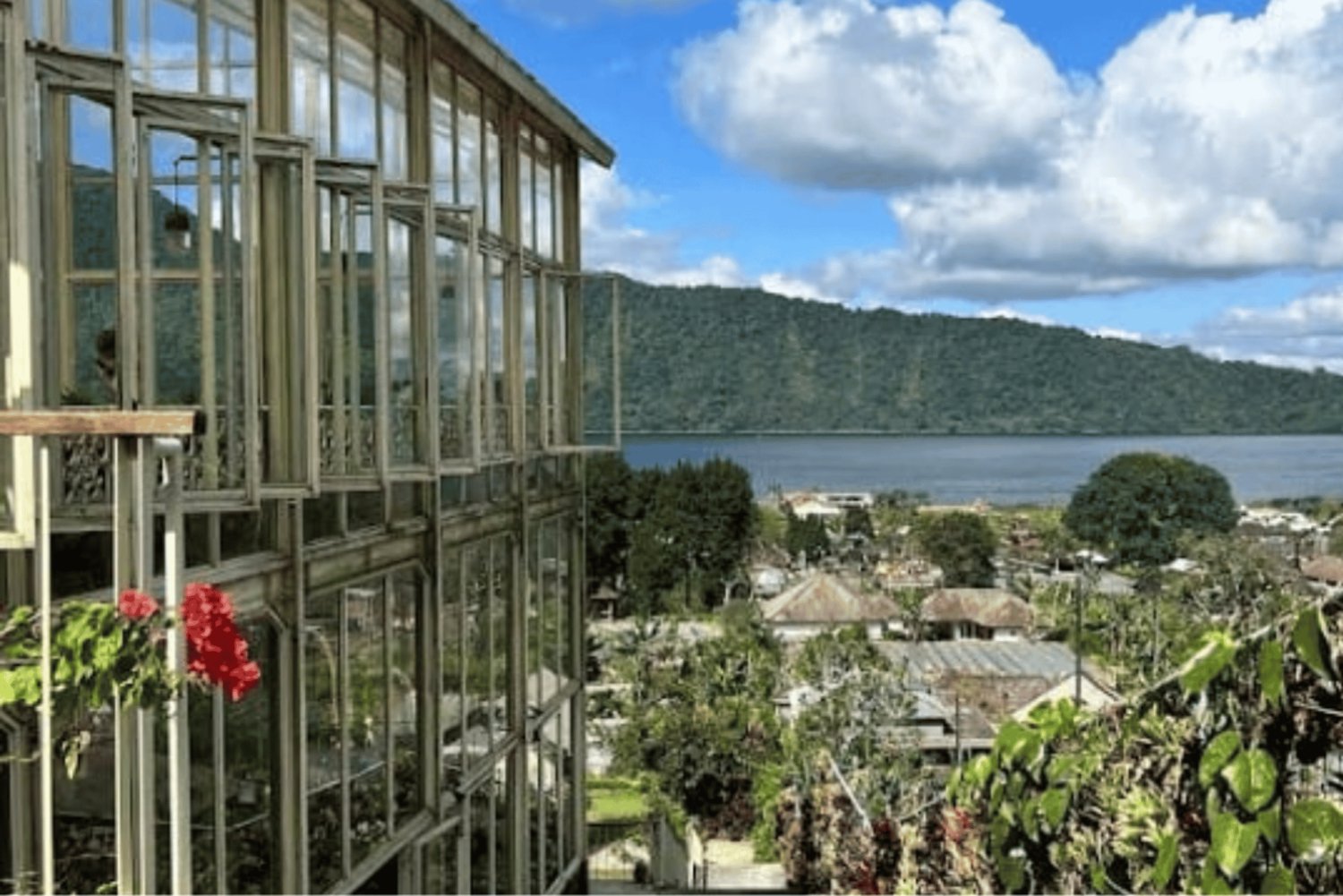 Solo travelers’ North Bali temple & waterfall in luxury van