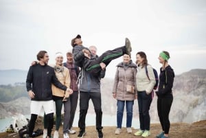 البداية: مالانج! جولة مشاركة Bromo Sunrise وIjen 2D/1N