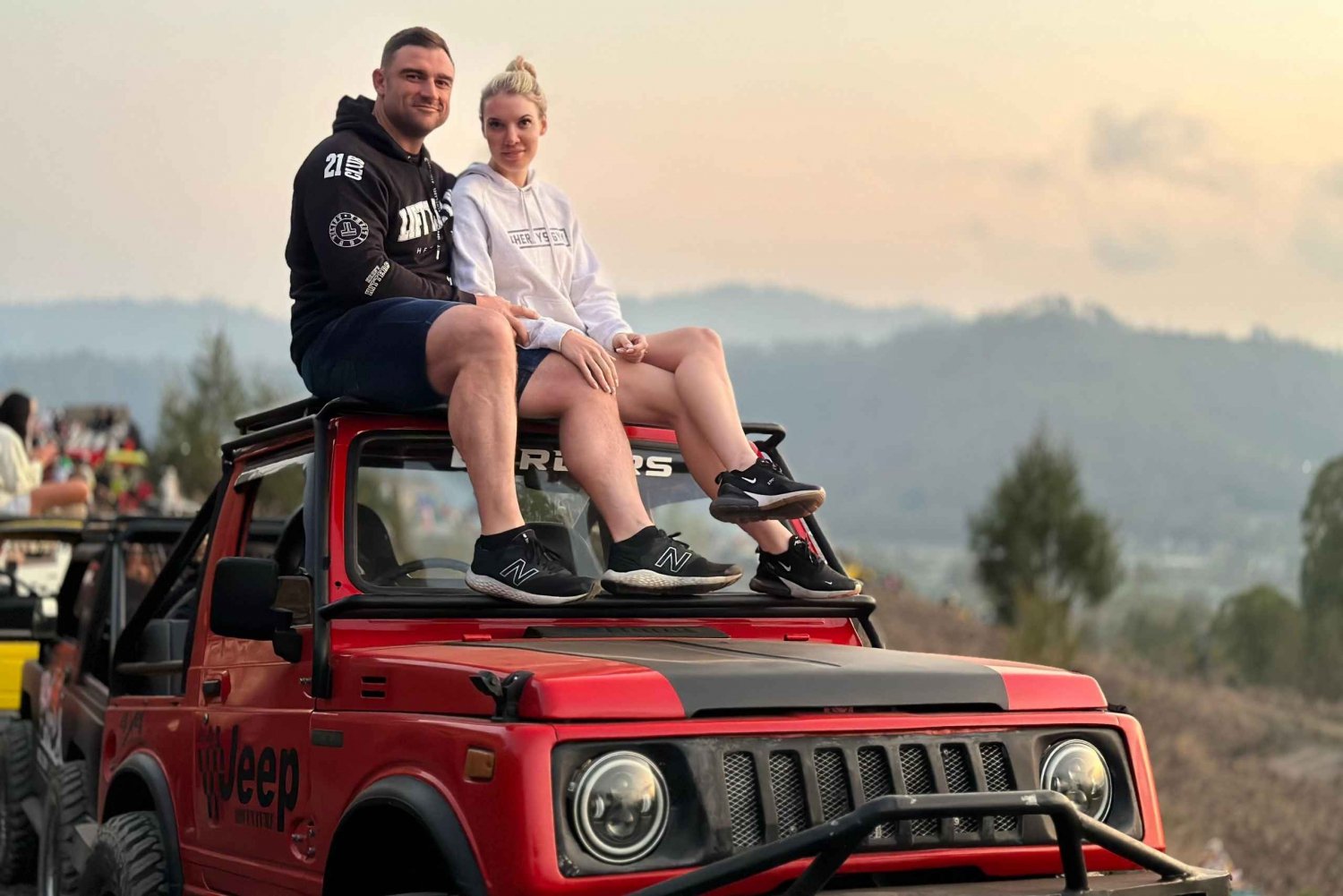 Sunrise Jeep Tour Mount Batur & Hot Spring (Visite privée)