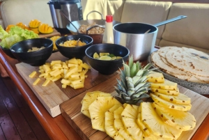 Rondvaart tijdens zonsondergang vanuit Kuta Bay met drankjes en snacks