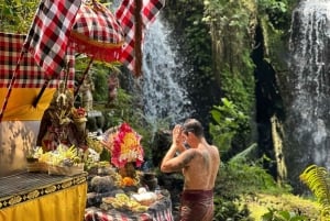 Taman Beji Griya Waterfall: Holy Bathing/Soul Retreat Ritual