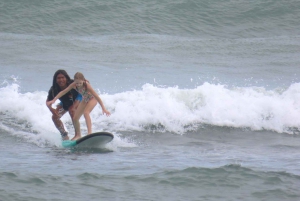La mejor clase de surf con Curly en Canggu