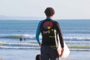 A melhor aula de surfe com Curly em Canggu