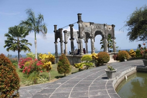 The Gate of Heaven Tour - VW Safari Classic Car Trip