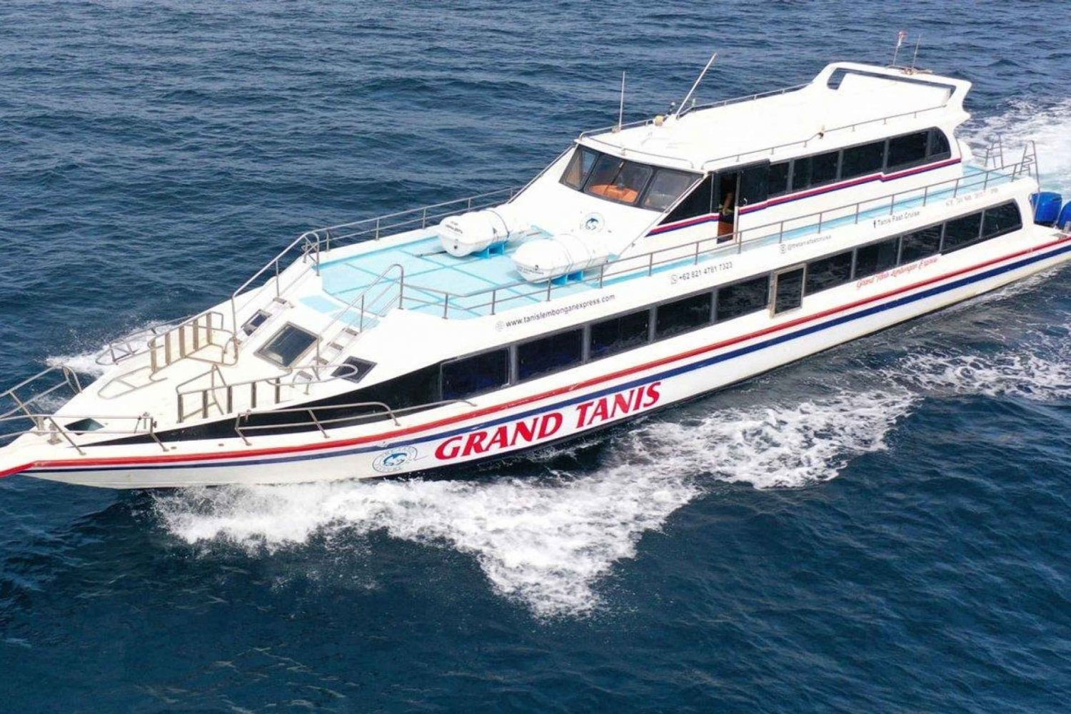 Billet til hurtigbåd fra Sanur til Nusa Lembongan