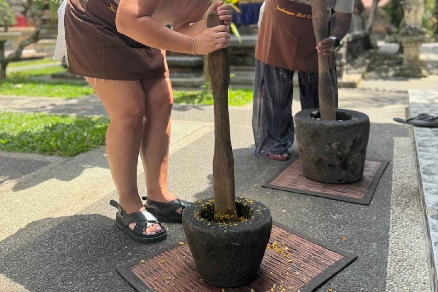 Traditionell balinesisk autentisk matlagningskurs och marknadstur