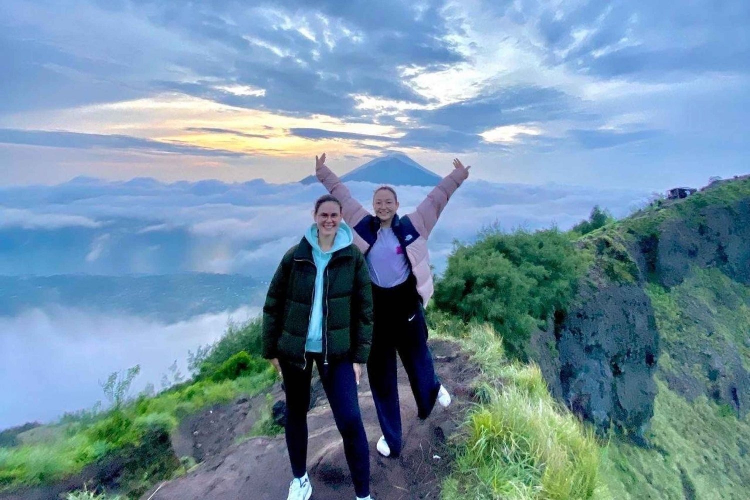 Ubud: All Inclusive Mt.Batur Sunrise Hike With Hotspring
