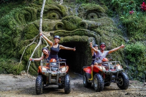 Ubud: aventura de ATV, cachoeiras, templo e passeio pela floresta dos macacos