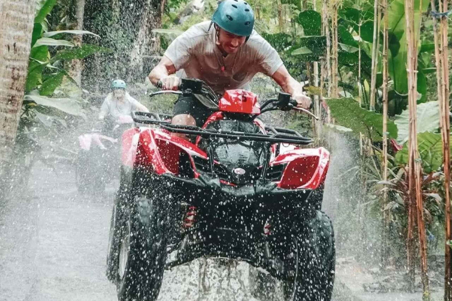 Ubud: ATV- og raftingtur med frokost og forsikring