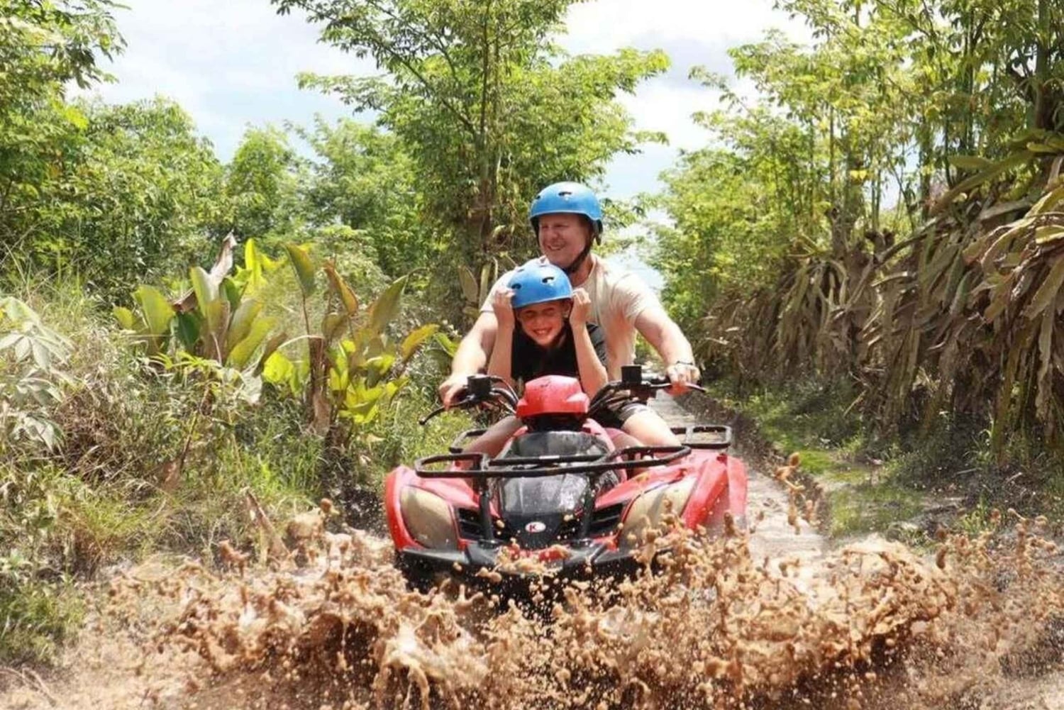 Ubud: ATV-fyrhjuling med lunch och försäkring