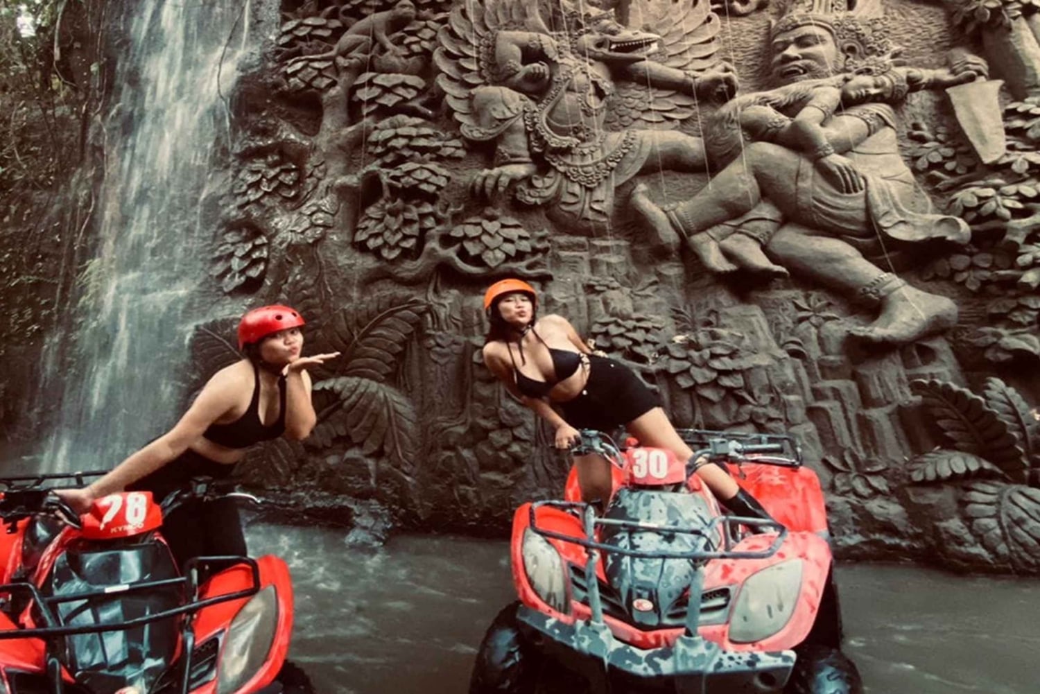 Ubud: ATV Quad Bike gennem flod, rismarker og vandfald