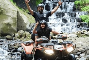 Ubud Bali ATV Alasan Adventure Grotta di Gorila e Cretya Pool Bar