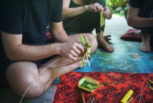 Ubud, Bali: tour de elaboración de canang, meditación y melukat