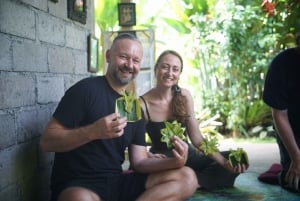 Ubud, Bali: tour de elaboración de canang, meditación y melukat