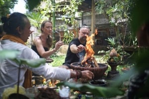 Ubud, Bali: tour de elaboración de canang, meditación y melukat