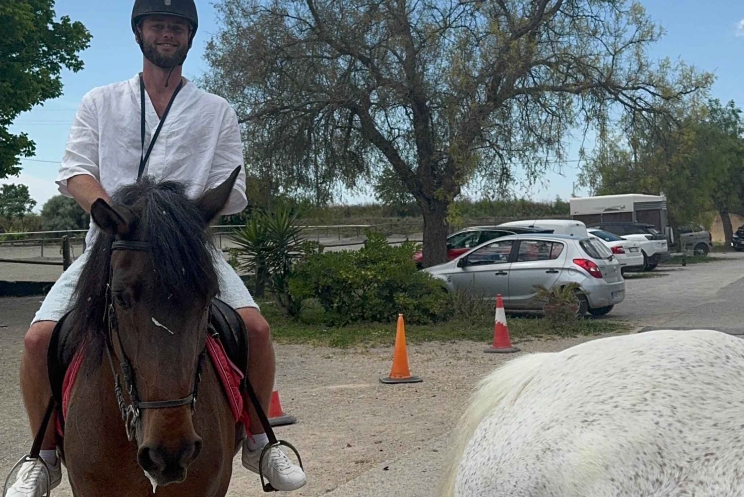 Ubud-Bali: Horseback Riding Tour with Wine & Panomaric View