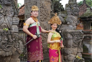 Ubud: Balinese Costume Photoshoot with Make Up