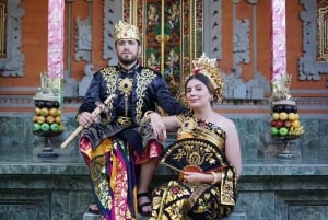 Ubud: Sesión de fotos de disfraces balineses con maquillaje