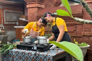 Ubud: Balinese Dessert Cooking Class at Local Home