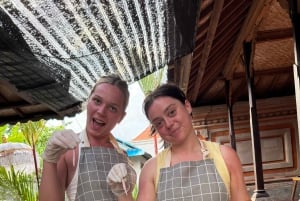Ubud: Balinese Dessert Cooking Class at Local Home