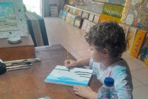 Ubud: Balinesische Eiermalerei, Leinwand und Canang-Sari-Opfergabe