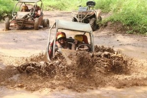 Ubud: Buggy Ride, Zipline och Jungle Swing Tour