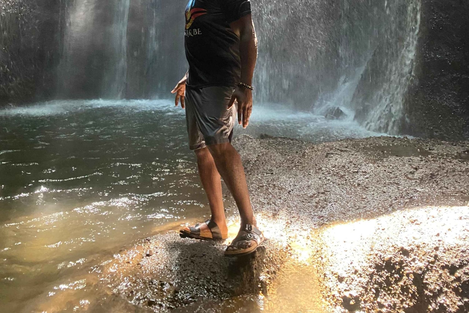 Ubud: Kultur, tempelvelsignelse og skjult vandfald