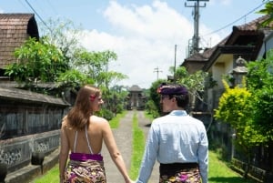 Ubud: Delodsema Traditional Village with Balinese Costume