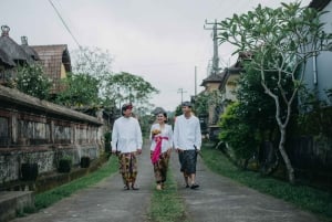 Ubud: Delodsema Traditional Village with Balinese Costume