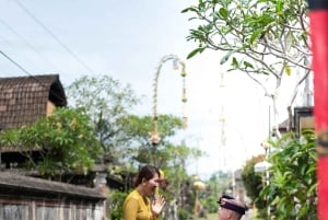 Ubud: Delodsema Traditional Village with Balinese Costume