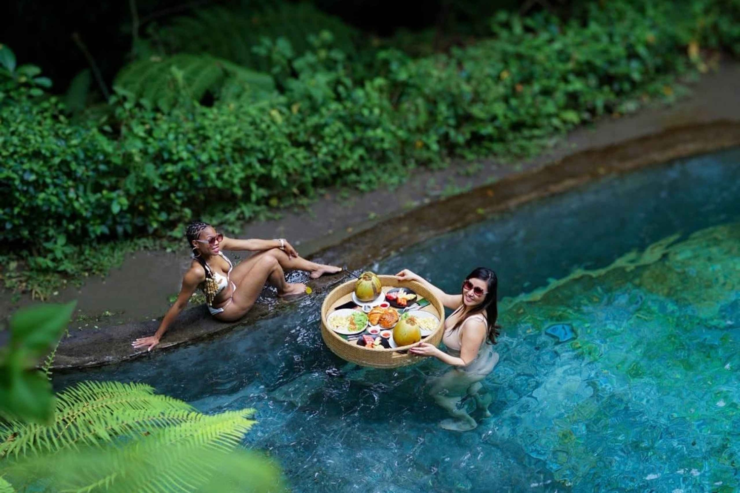 Ubud: Floating Breakfast, Jungle Swing & Spa Romantic Tour