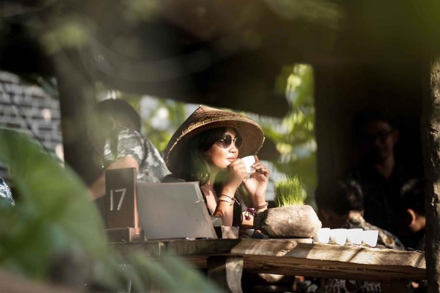 Ubud: Floating Breakfast, Jungle Swing & Spa Romantic Tour