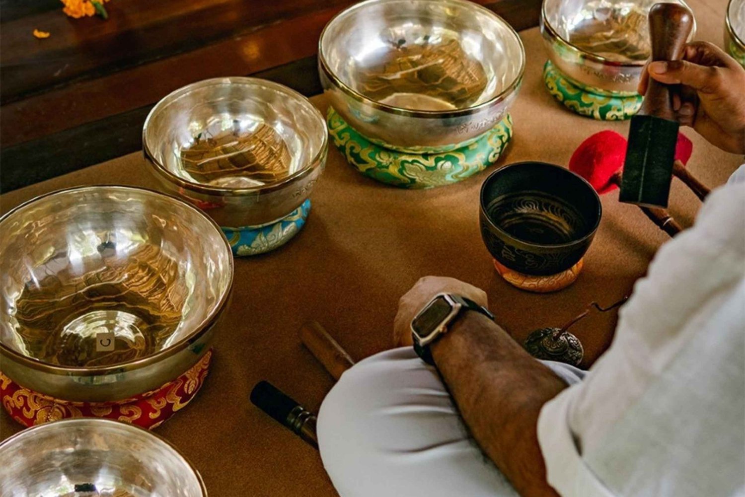 ウブドフローティングサンセットサウンドバス&サウンドヒーリング体験