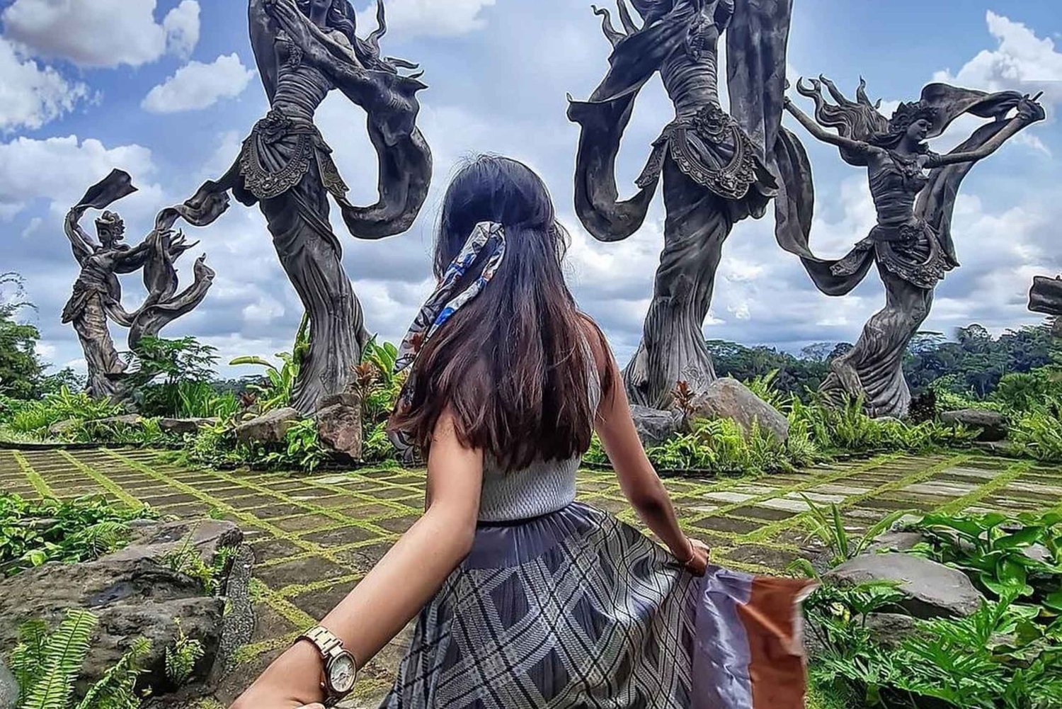 Ubud: tour della fabbrica di vetro, della cascata e del Taman Dedari