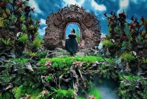 Ubud: Glasfabrik, Wasserfall und Taman-Dedari-Tour