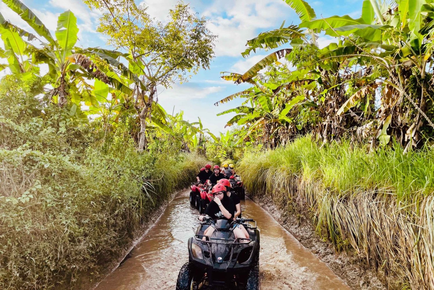 Ubud: Gorilla Face Quad Bike, viidakkokeinu, vesiputous & ateria