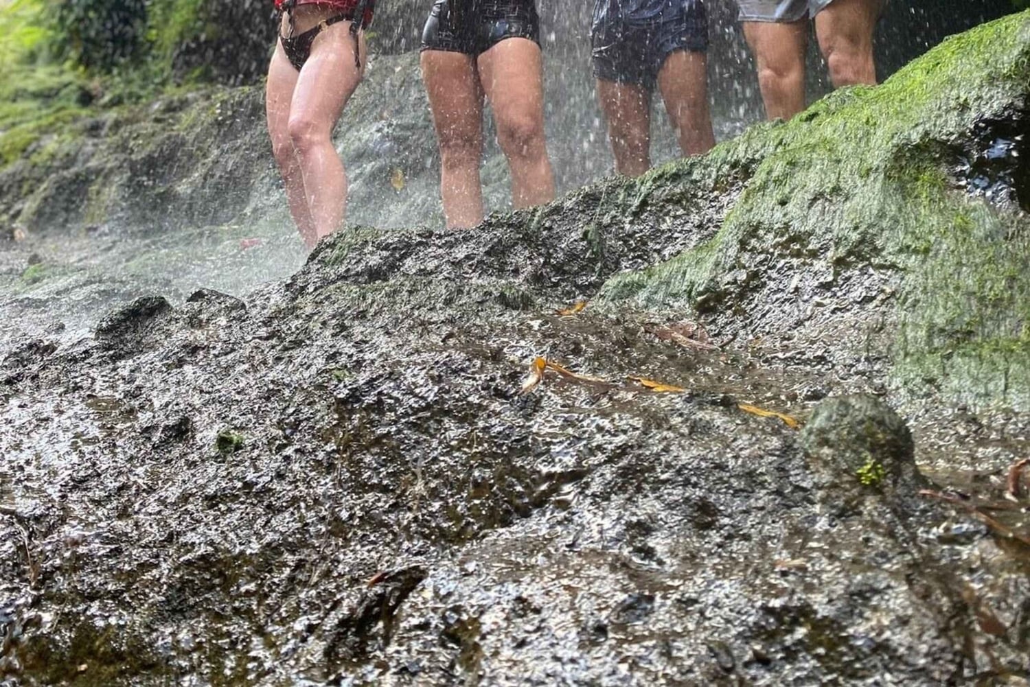 Ubud: tubing guidato nella giungla con pranzo
